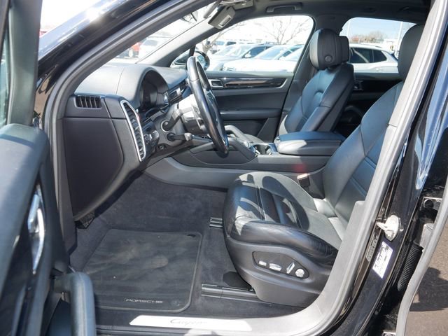 Used 2020 Porsche Cayenne image 13