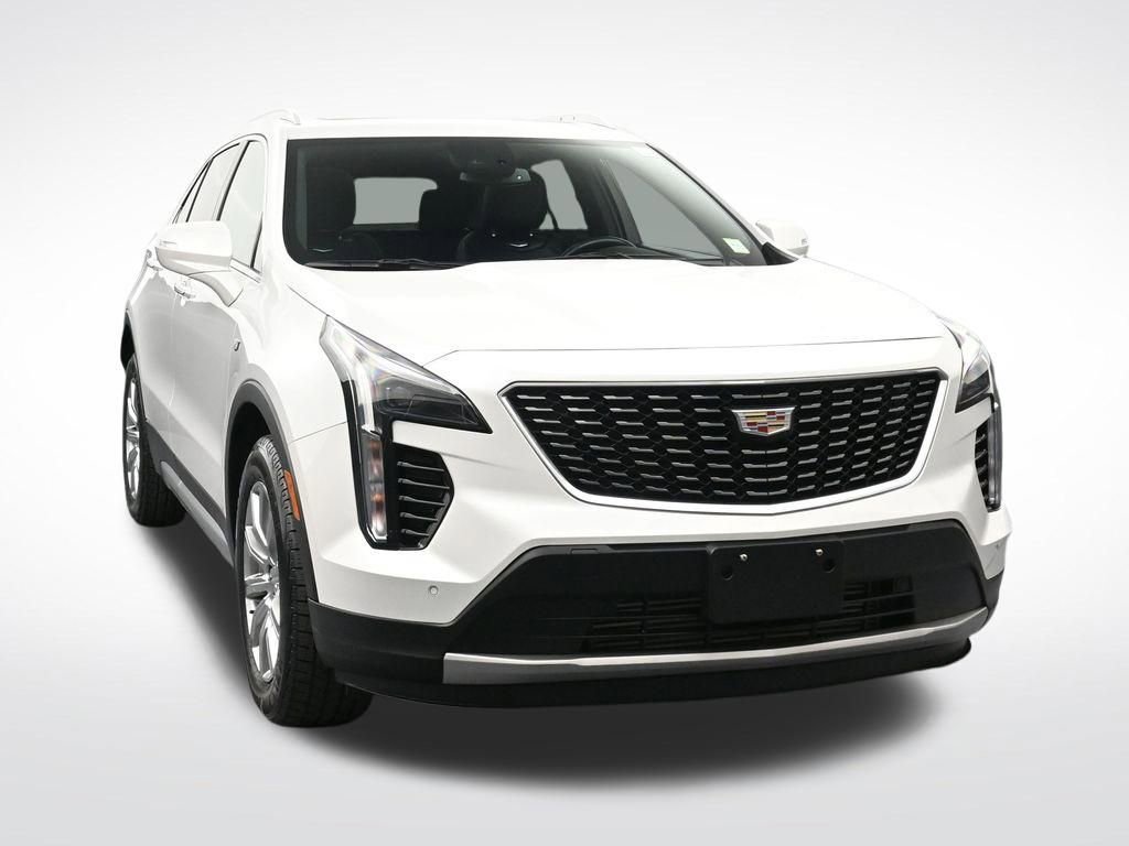 Used 2023 Cadillac XT4 Premium Luxury w/ Cold Weather Package AWD/4WD image 7