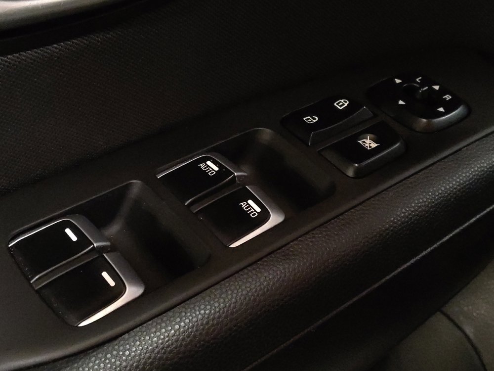 Used 2019 Kia Soul + image 27