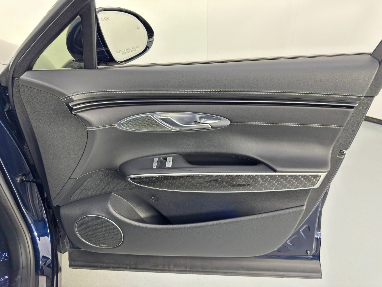 Used 2022 Genesis GV70 3.5T Sport w/ Sport Prestige Package AWD/4WD image 45