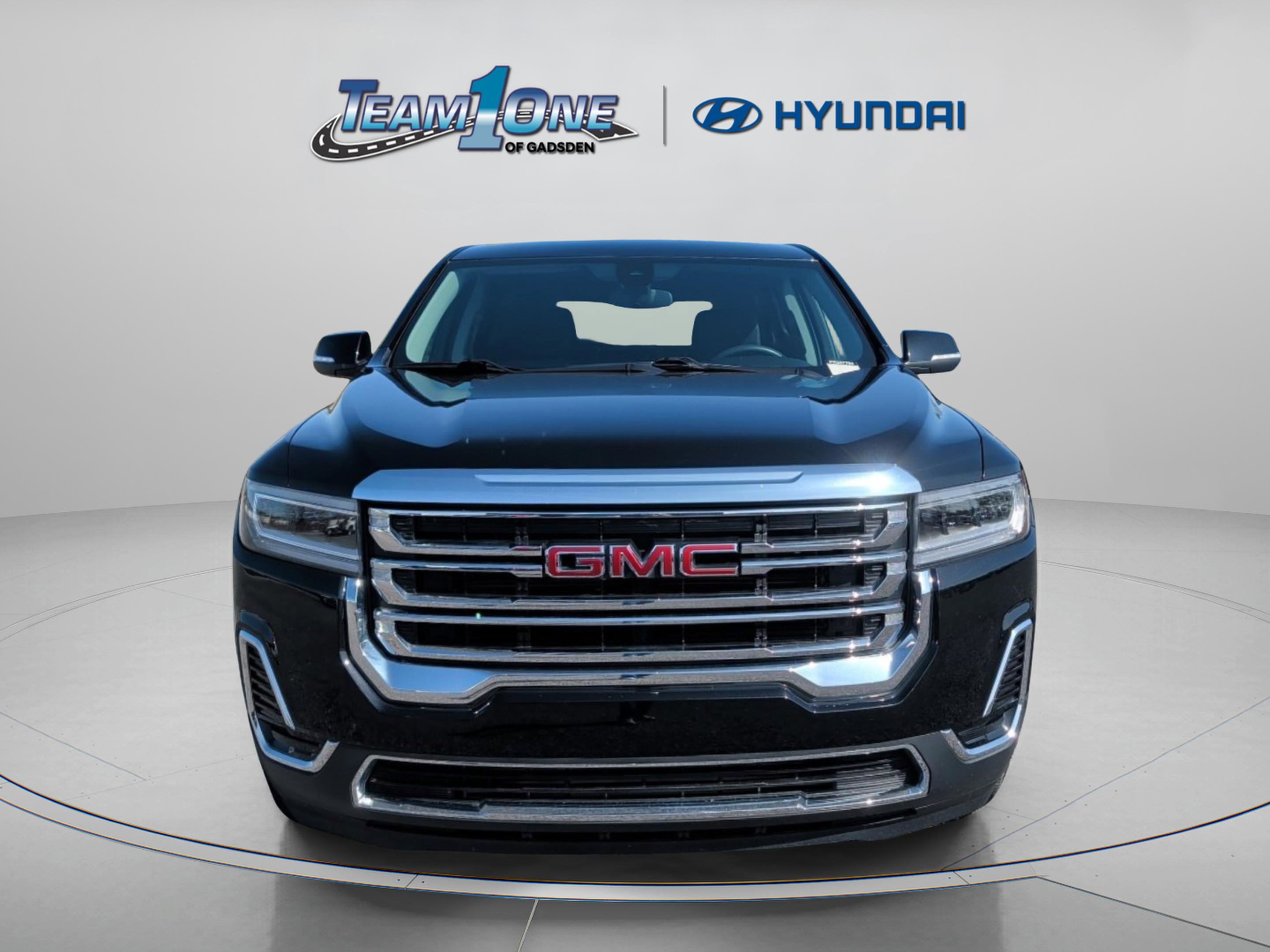 Used 2023 GMC Acadia SLE image 4