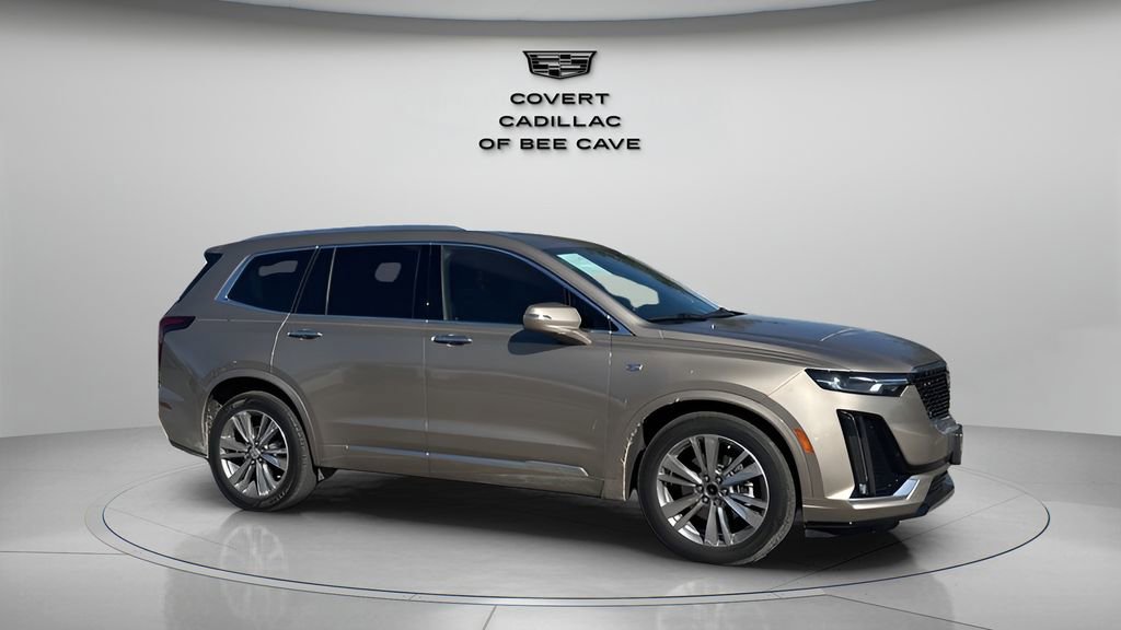 Used 2022 Cadillac XT6 Premium Luxury image 12