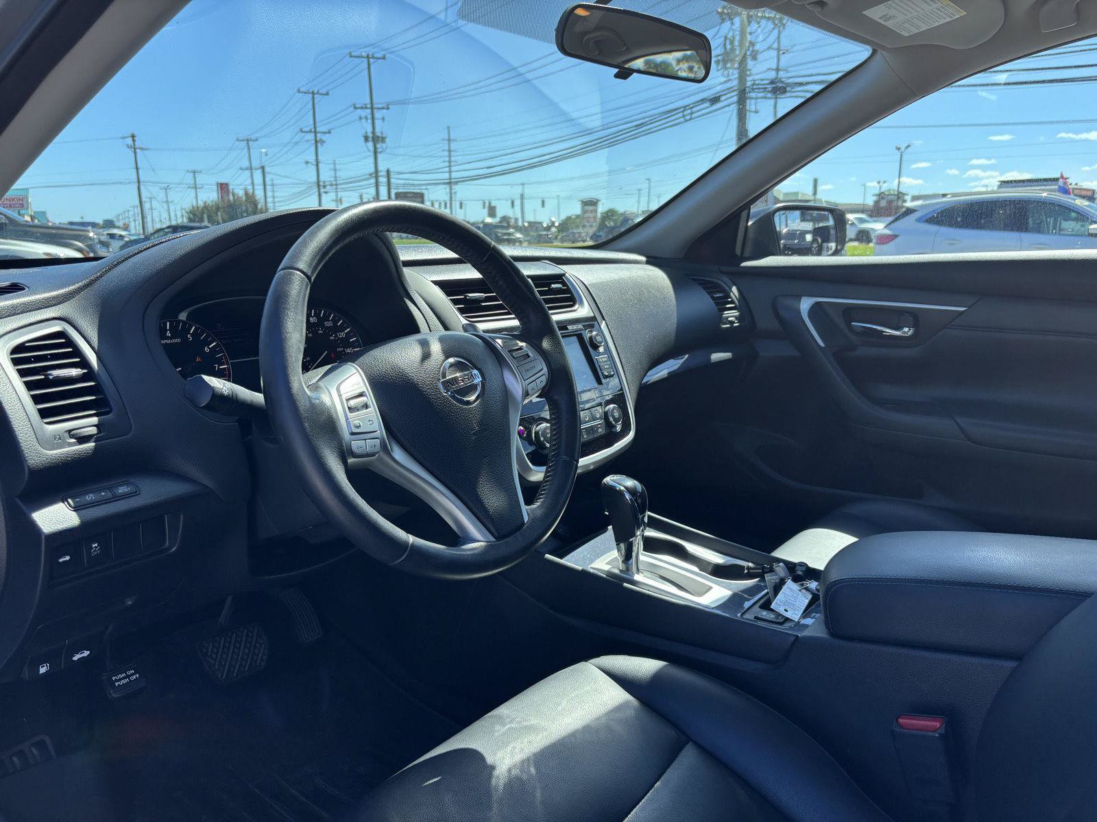 Used 2018 Nissan Altima 2.5 SR w/ SR Midnight Edition FWD image 12
