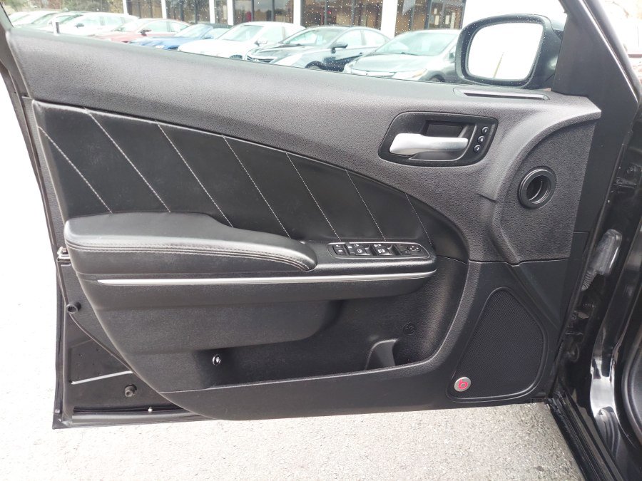 Used 2016 Dodge Charger SXT w/ AWD Plus Group image 10