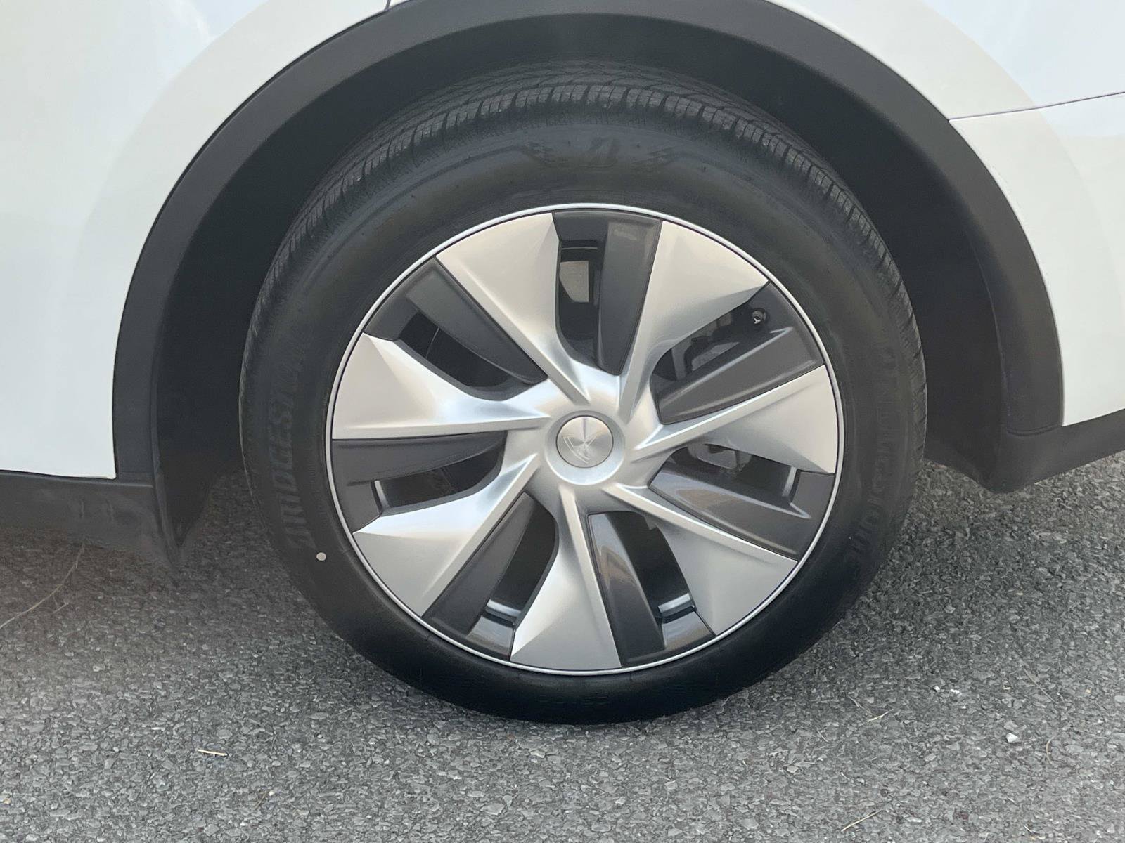 Used 2023 Tesla Model Y Long Range AWD/4WD image 11