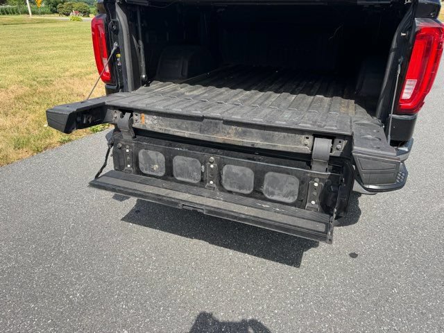 Used 2019 GMC Sierra 1500 SLT w/ SLT Premium Plus Package AWD/4WD image 28
