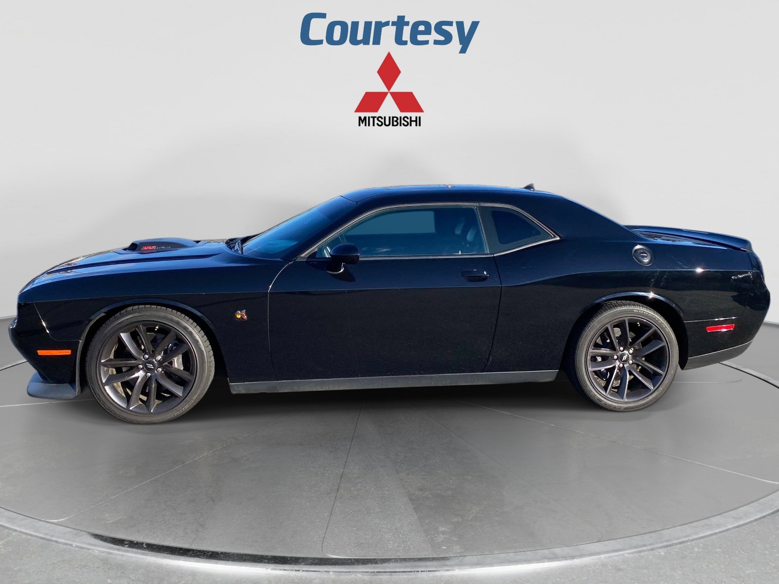 Used 2019 Dodge Challenger R/T Scat Pack w/ Shaker Package RWD video 2