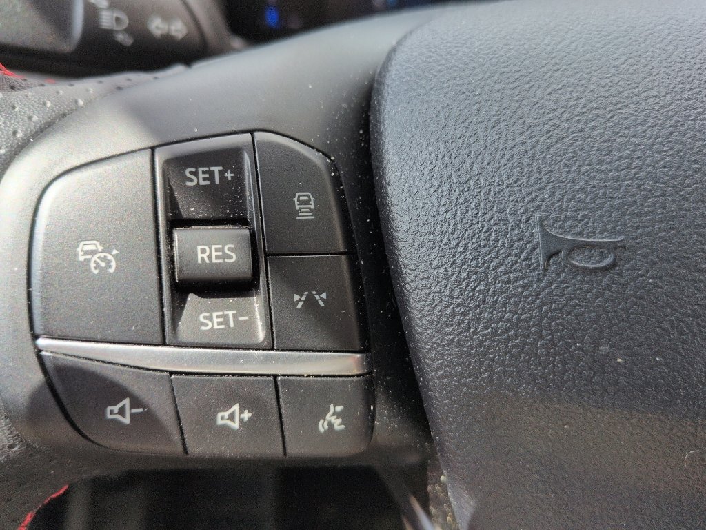 Used 2024 Ford Escape ST-Line w/ Tech Pack #1 AWD/4WD image 14