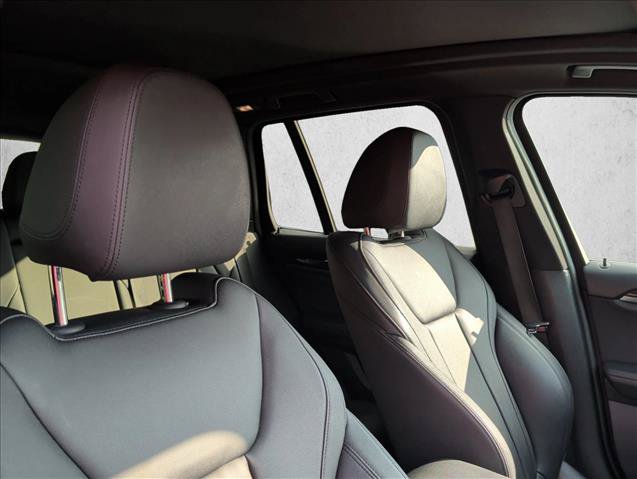 Used 2018 BMW X3 xDrive30i AWD/4WD image 25