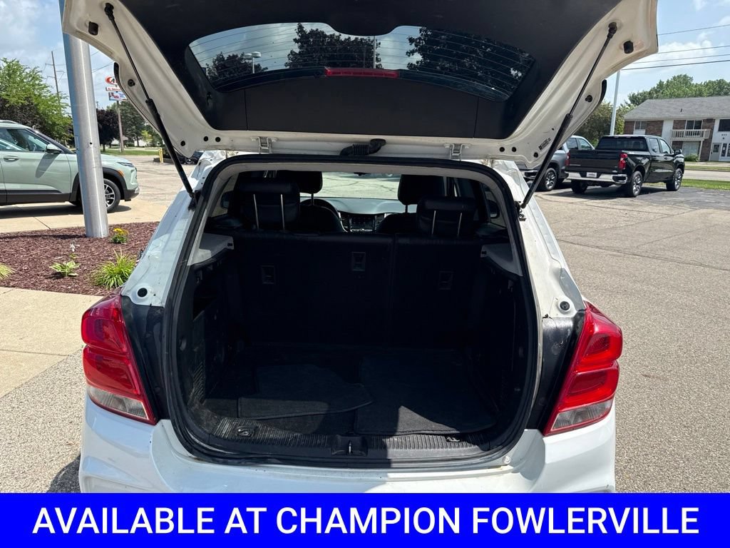 Used 2020 Chevrolet Trax LT w/ LT Convenience Package AWD/4WD image 15
