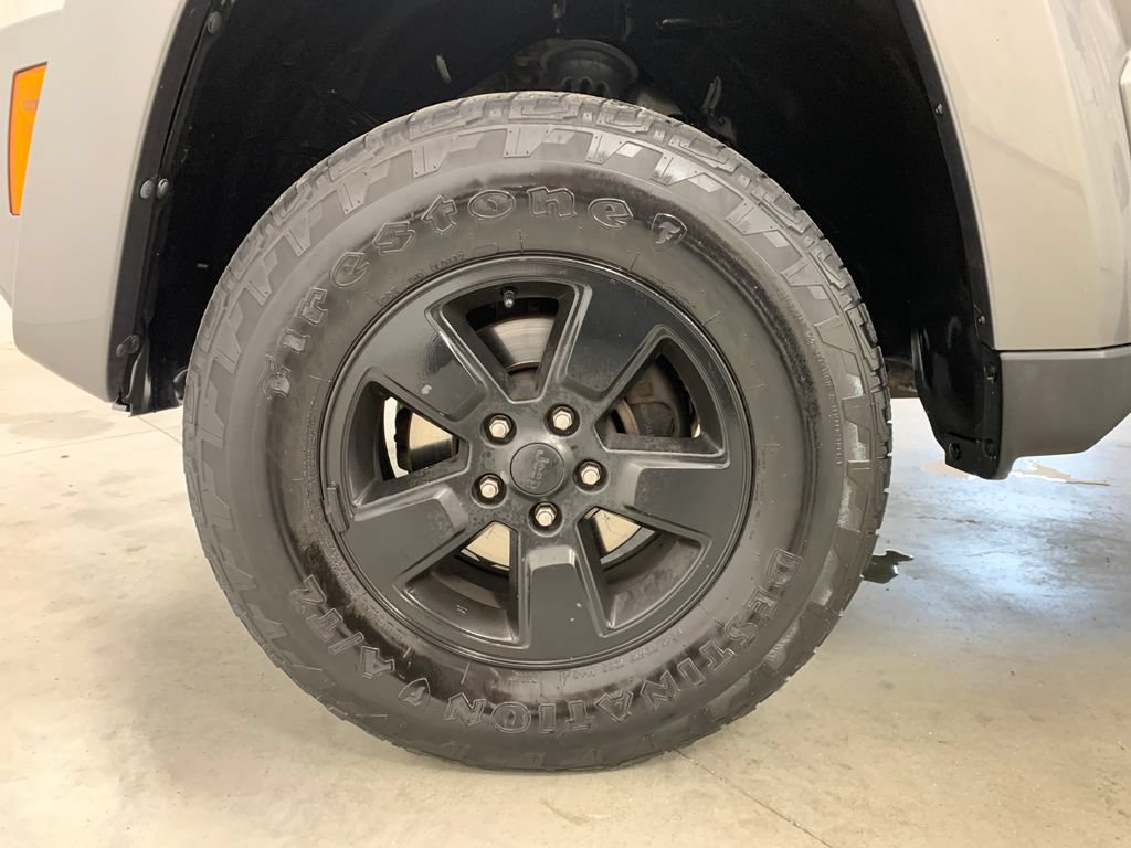 Used 2012 Jeep Liberty Sport w/ Popular Equipment Group AWD/4WD image 2