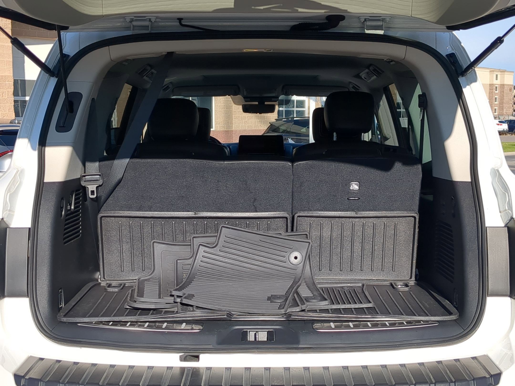 Used 2023 Nissan Armada Platinum w/ Captain's Chairs Package image 23