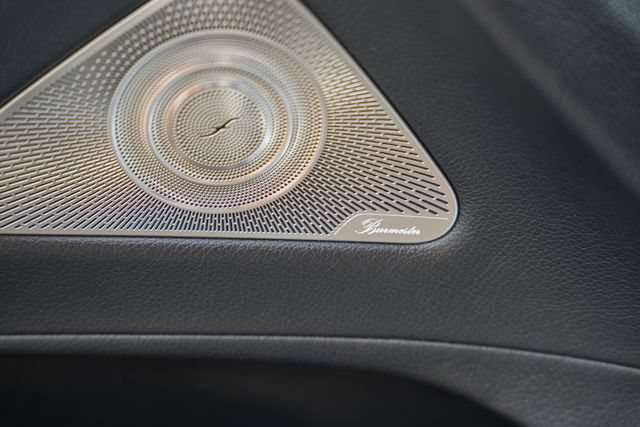 Certified 2022 Mercedes-Benz S 500 4MATIC w/ AMG Line Package image 39