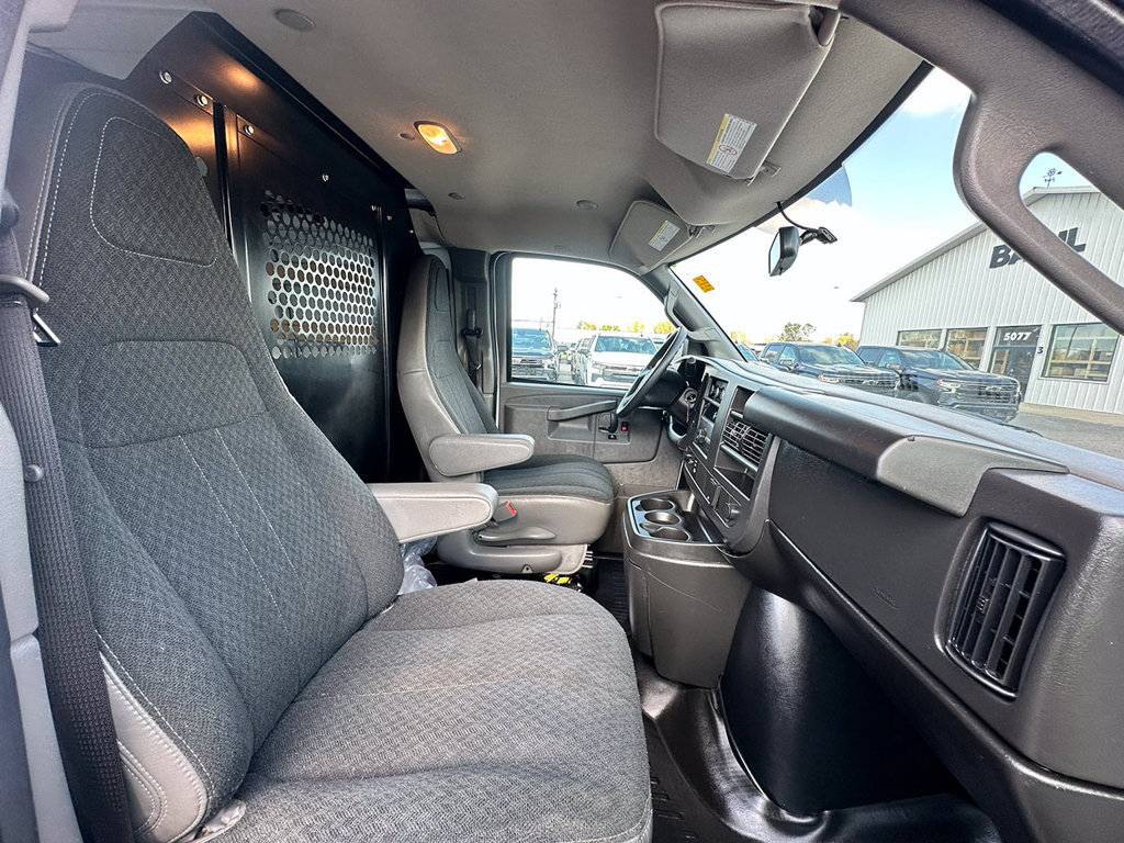 Used 2025 GMC Savana 2500 w/ Driver Convenience Package RWD image 23