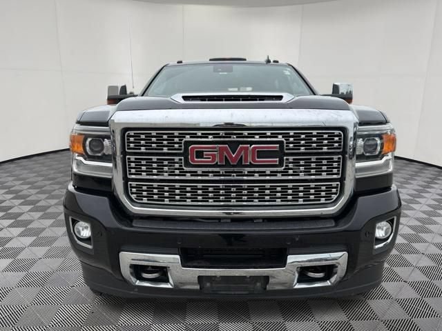 Used 2018 GMC Sierra 2500 Denali w/ Duramax Plus Package AWD/4WD image 13