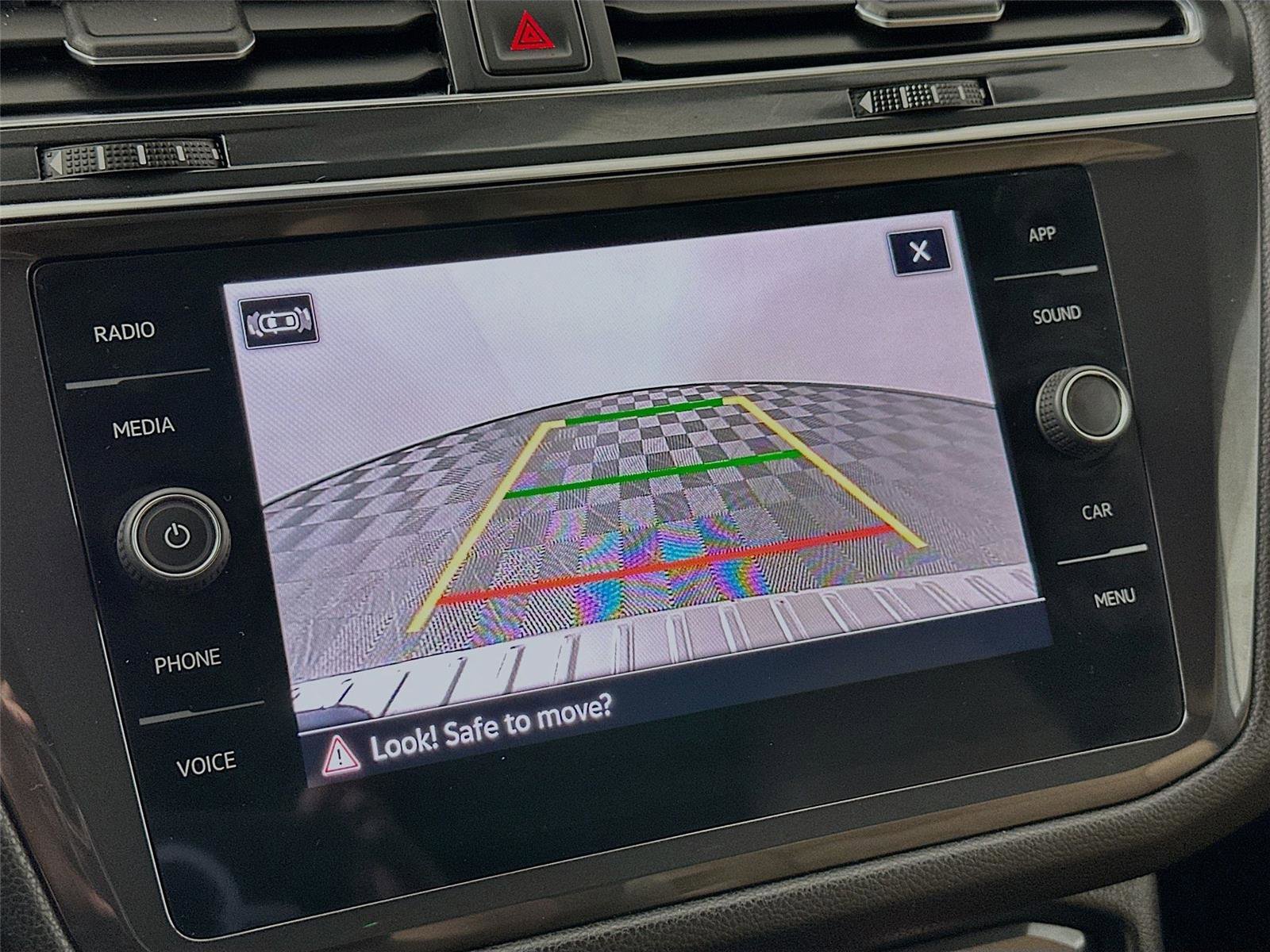 Used 2022 Volkswagen Tiguan SE image 15