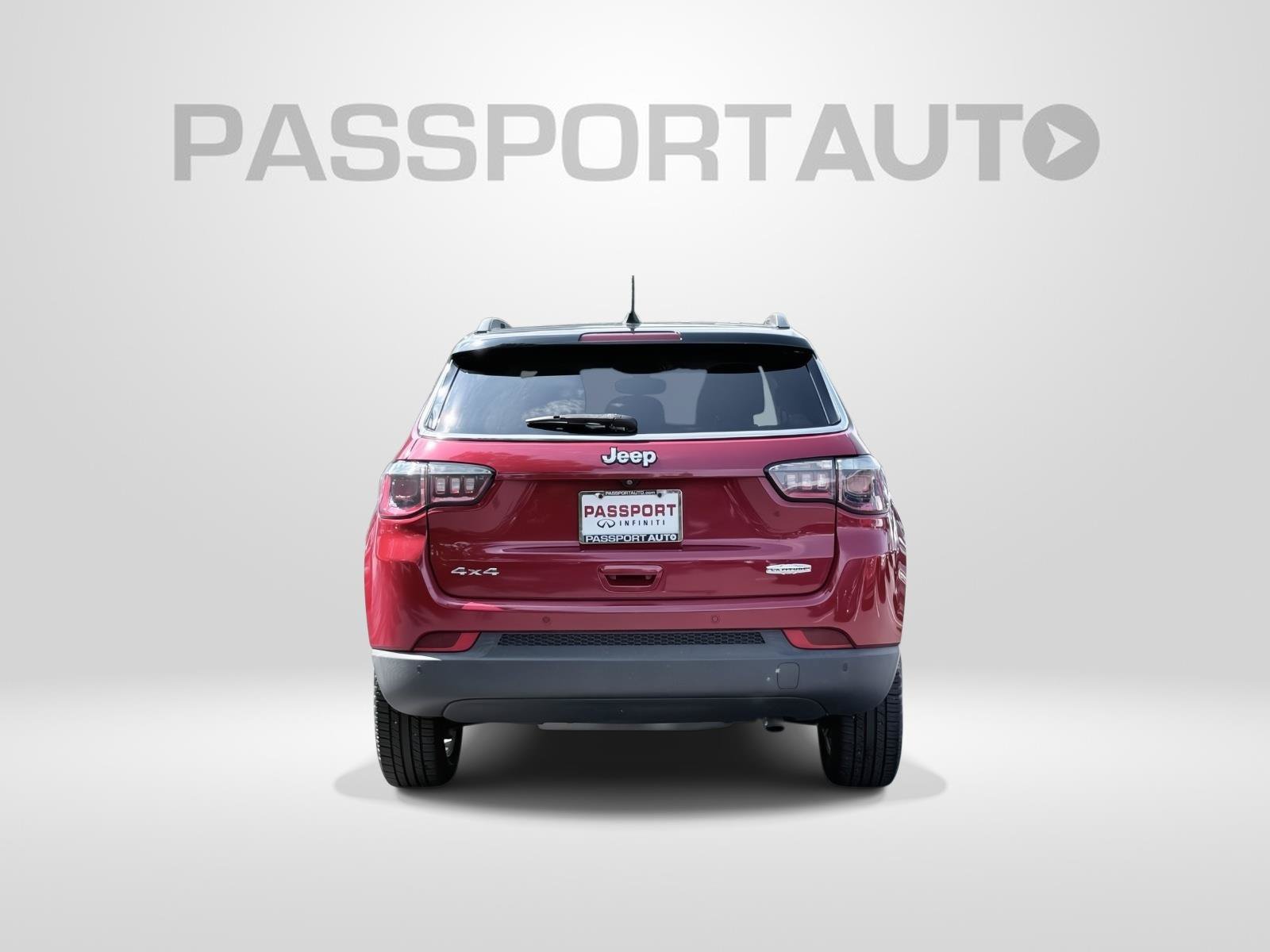 Used 2018 Jeep Compass Latitude w/ Popular Equipment Group AWD/4WD image 5