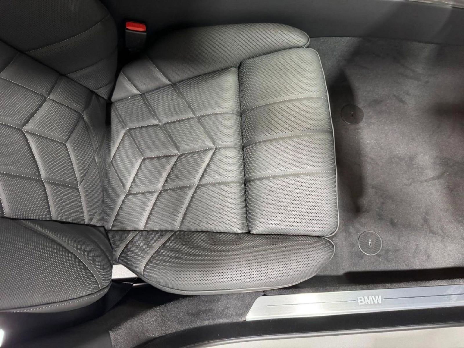 New 2026 BMW i7 xDrive60 w/ Executive Package image 18