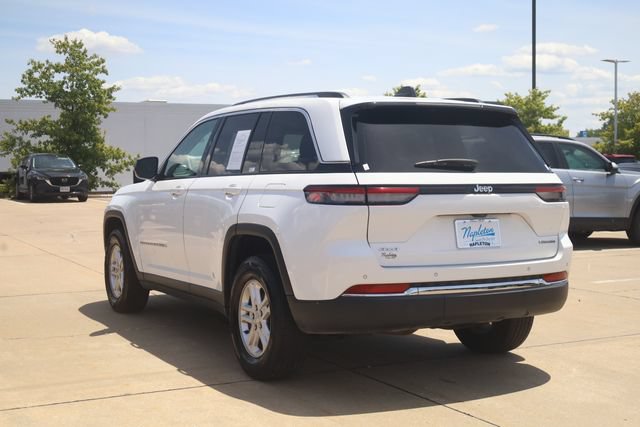 Used 2024 Jeep Grand Cherokee Laredo AWD/4WD image 6