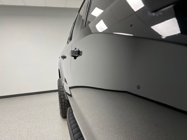 Used 2024 GMC Sierra 1500 AT4 w/ Technology Package image 12