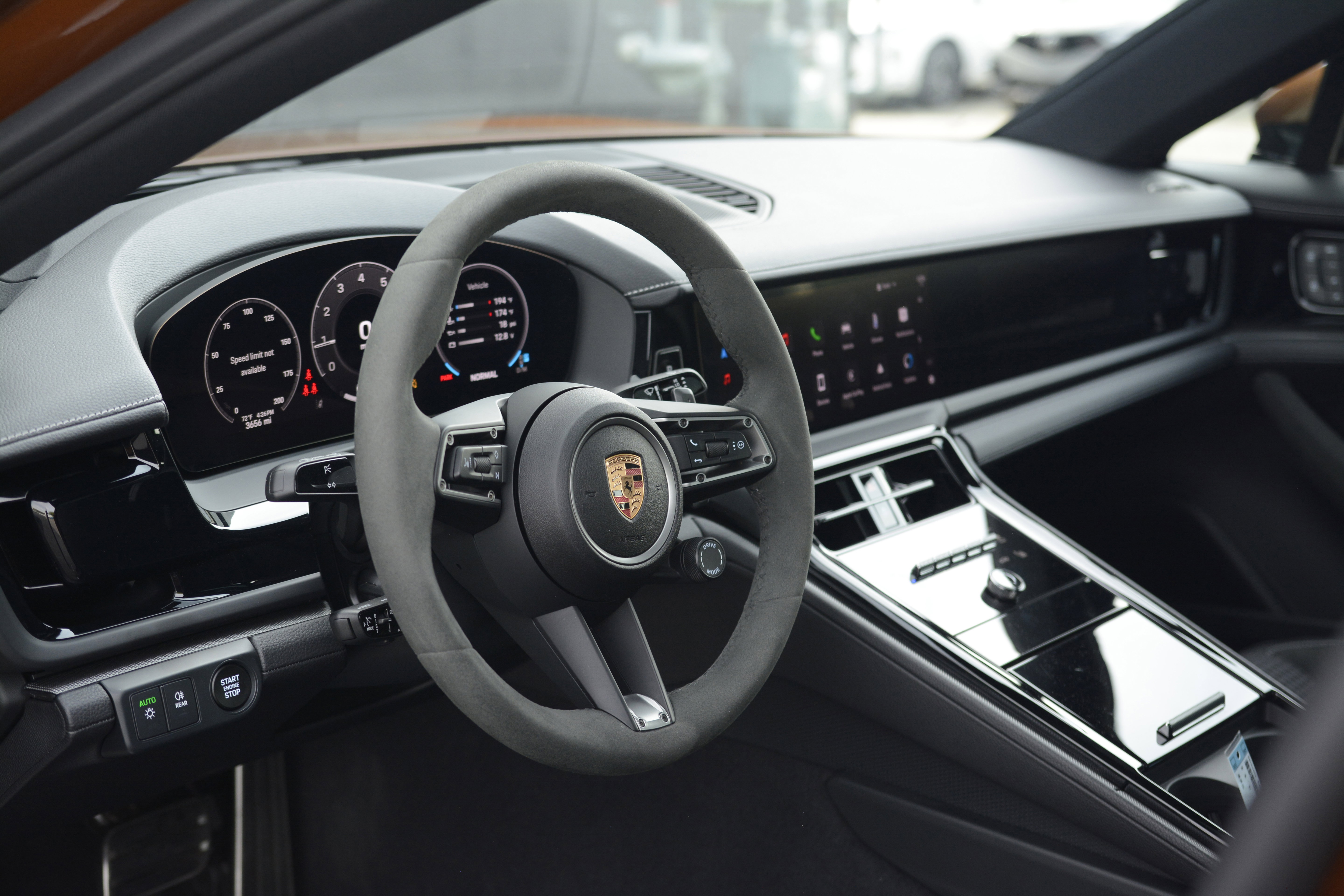 Certified 2025 Porsche Panamera 4 AWD/4WD image 17