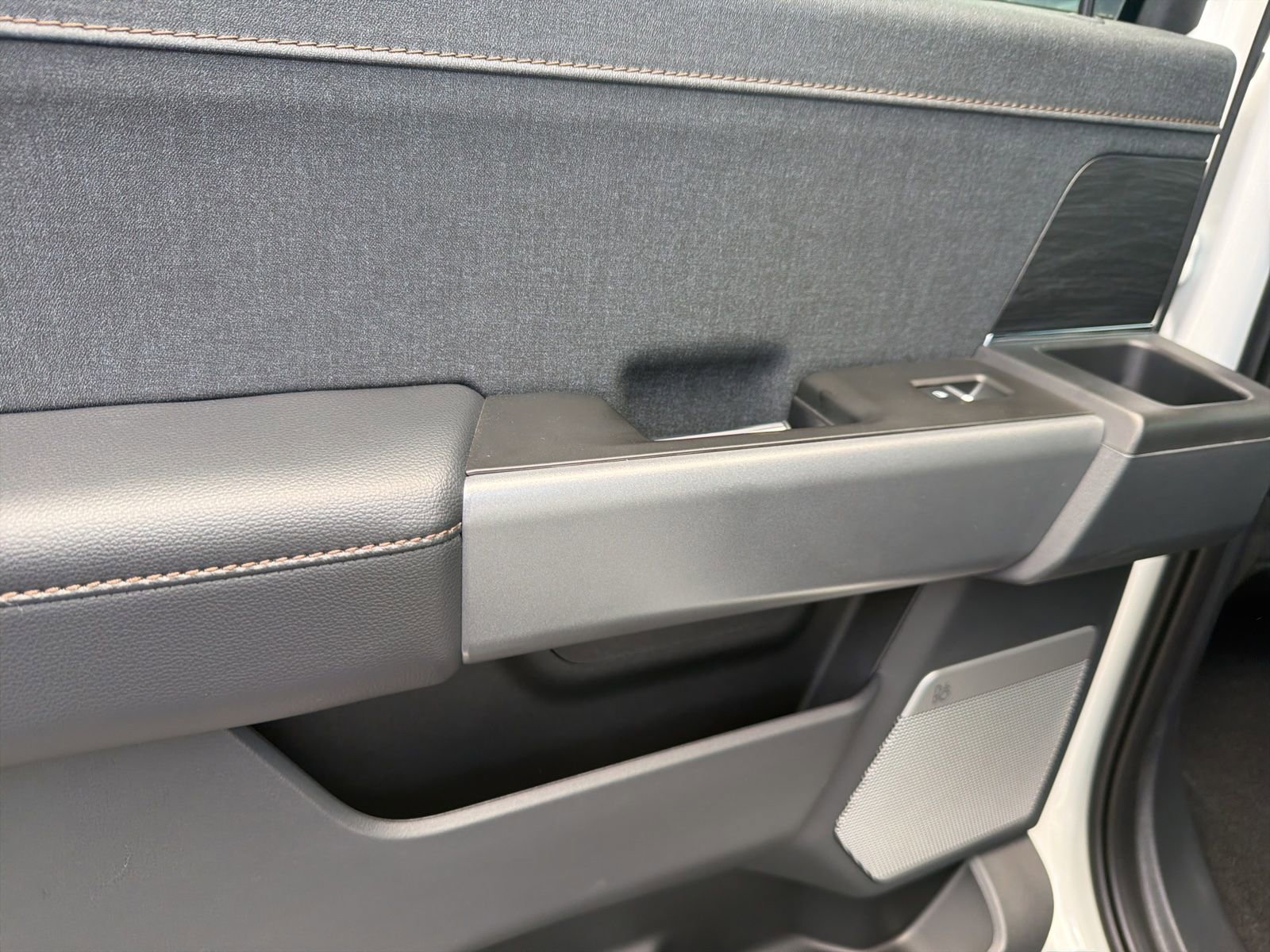 Used 2024 Ford F150 Lightning Lariat AWD/4WD image 20