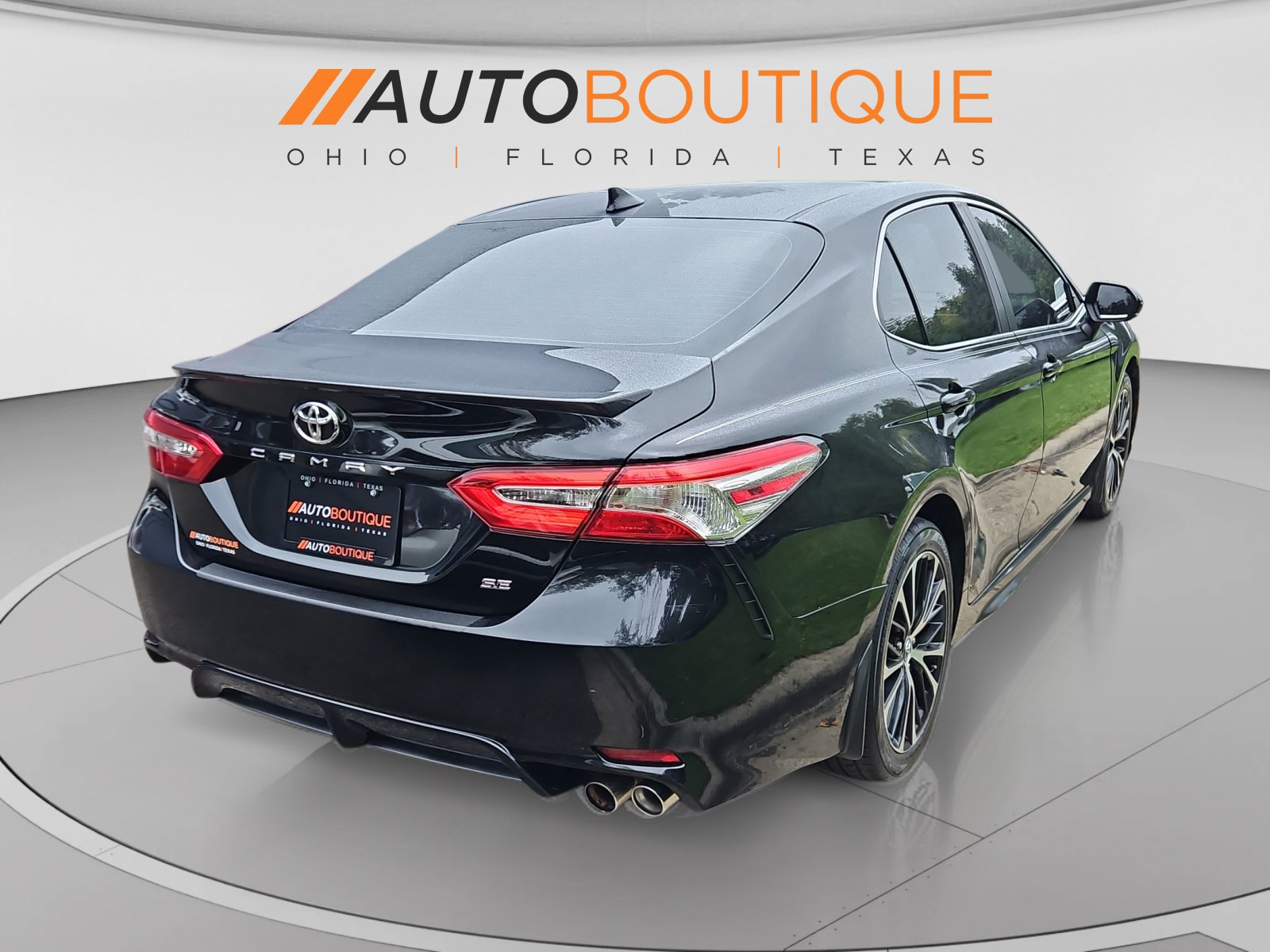 Used 2020 Toyota Camry SE FWD image 5