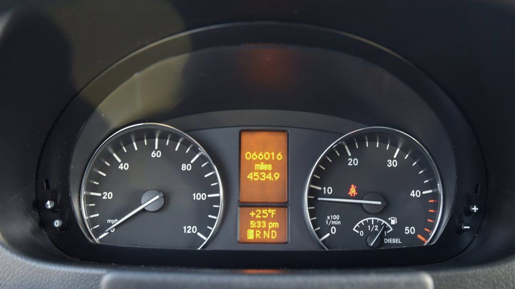 Used 2016 Mercedes-Benz Sprinter 2500 image 17