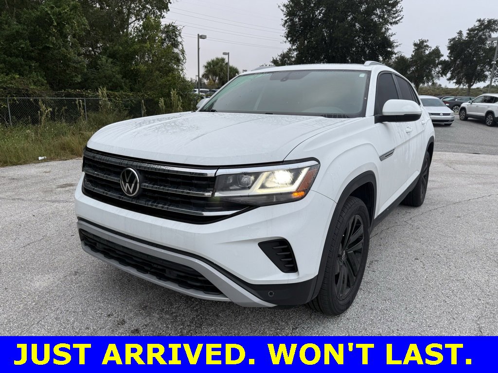 Used 2022 Volkswagen Atlas Cross Sport SE w/ Panoramic Sunroof Package