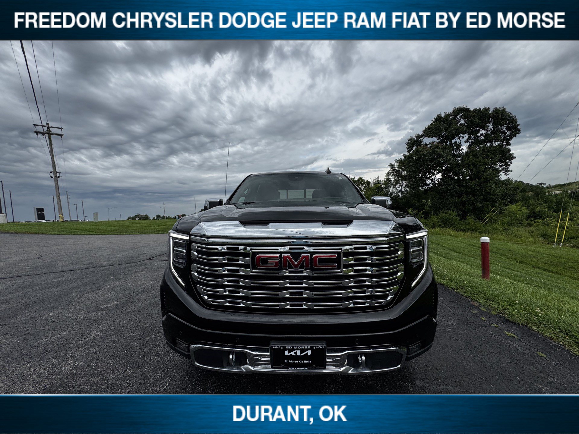 Used 2023 GMC Sierra 1500 Denali w/ Denali Reserve Package AWD/4WD image 4