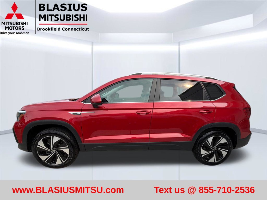 Used 2024 Volkswagen Taos SE w/ Panoramic Sunroof Package AWD/4WD image 13