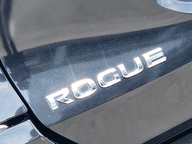 Used 2017 Nissan Rogue S FWD image 11