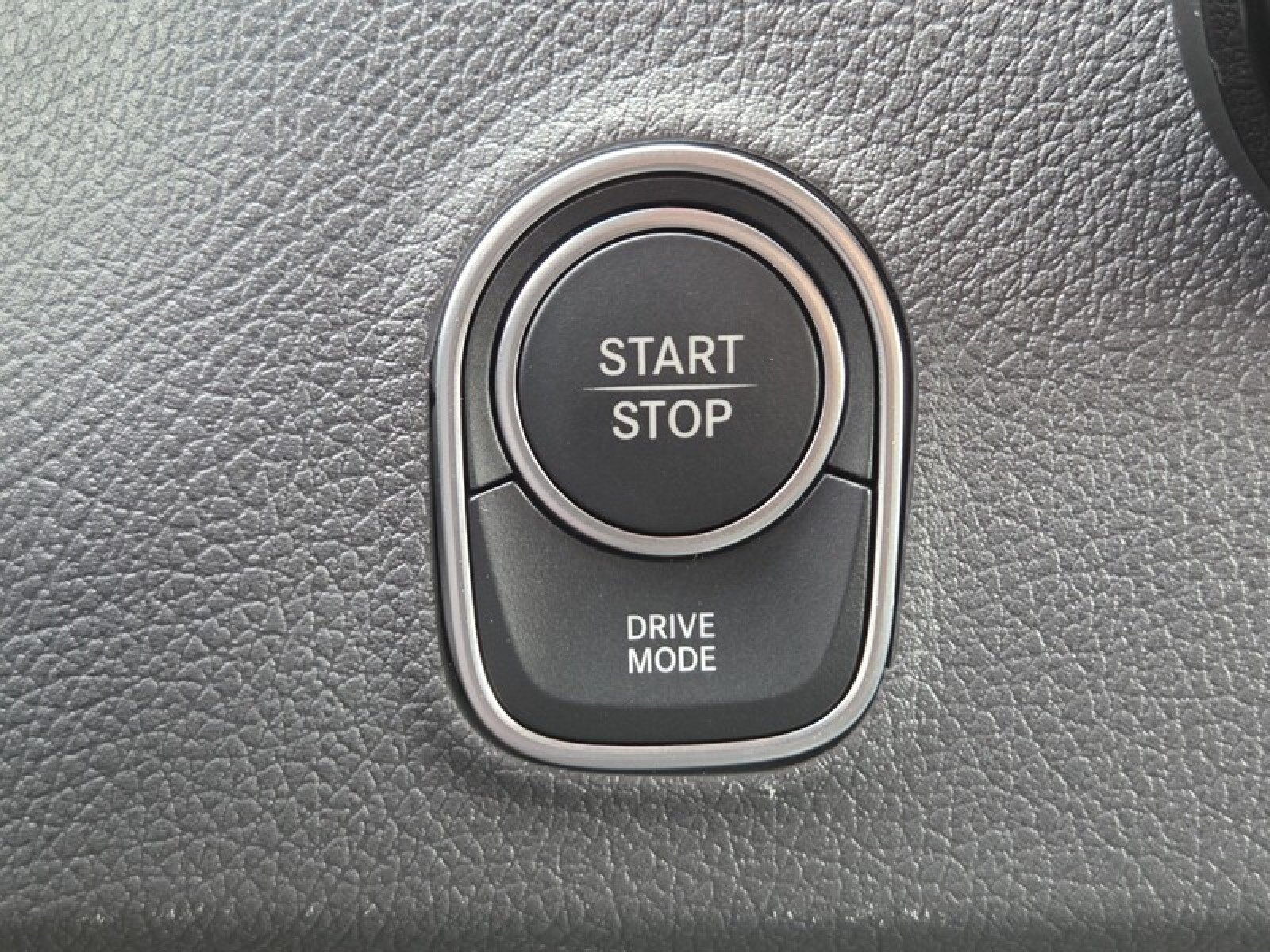 New 2025 Mercedes-Benz eSprinter 170 Cargo image 31