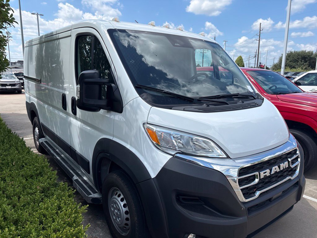 Used 2025 RAM ProMaster 2500 w/ U-Haul Equipment Group FWD image 2