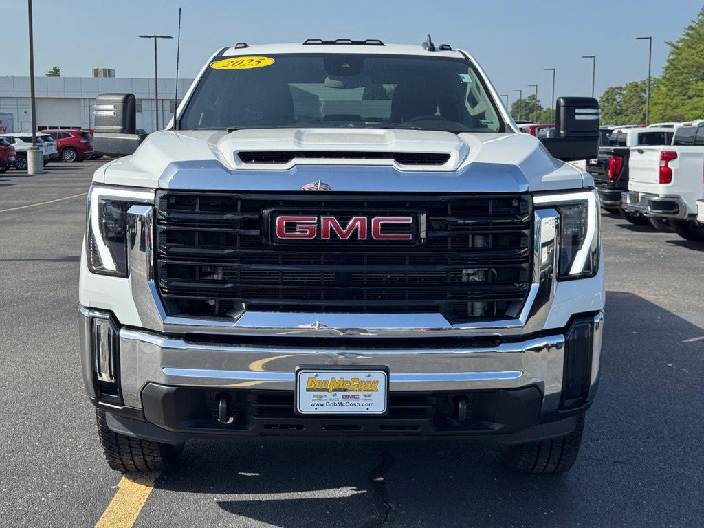 Certified 2025 GMC Sierra 3500 Pro w/ Convenience Package AWD/4WD image 9