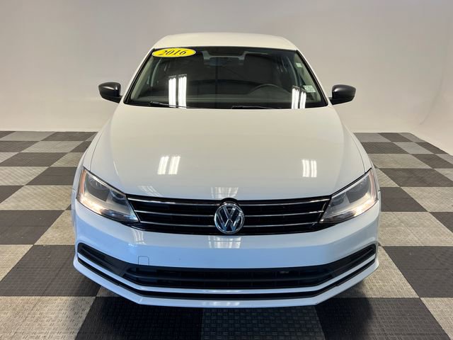 Used 2016 Volkswagen Jetta S FWD image 2