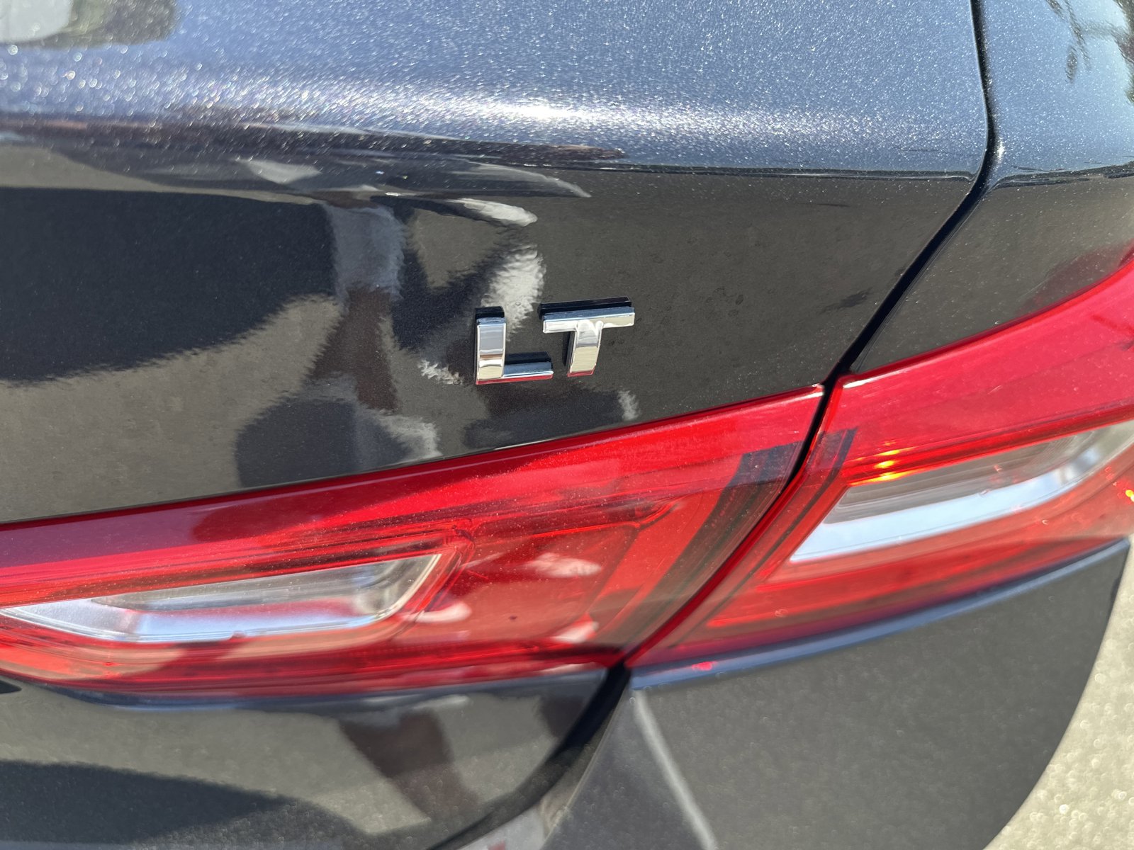 Used 2023 Chevrolet Malibu LT FWD image 25