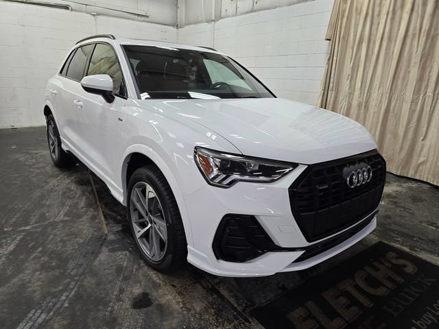 Certified 2025 Audi Q3 2.0T Premium w/ Convenience Plus Package AWD/4WD image 4
