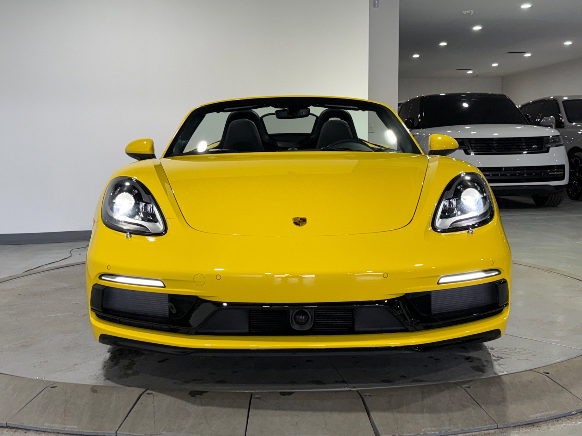 Used 2025 Porsche 718 Boxster S image 8