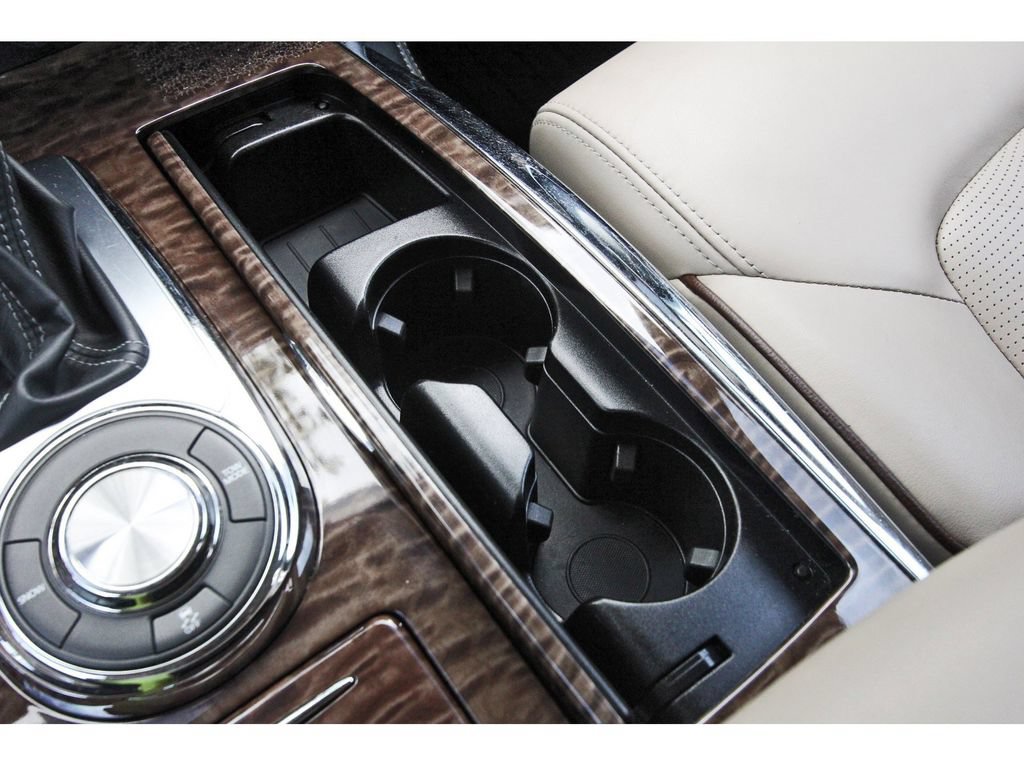 Used 2020 Nissan Armada SL w/ Premium Package RWD image 33