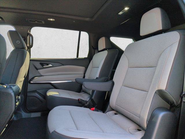 New 2026 Chevrolet Traverse LT w/ Sun and Wheel Package FWD image 16