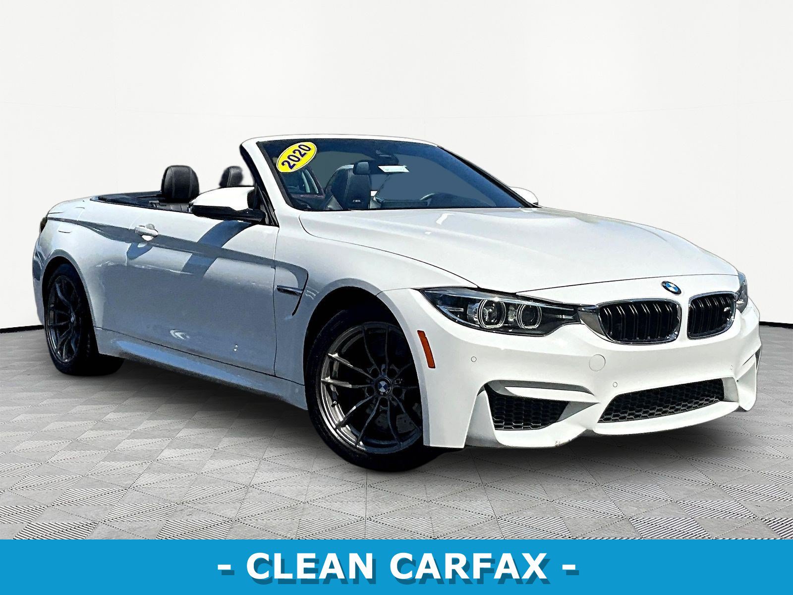 Used 2020 BMW M4 Convertible RWD image 3