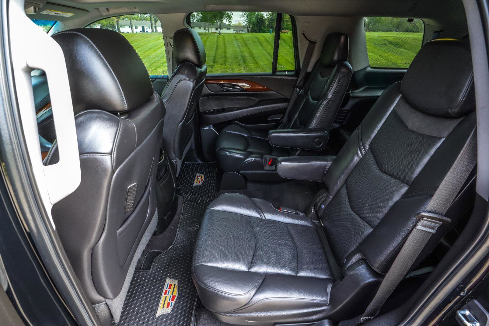 Used 2018 Cadillac Escalade Luxury AWD/4WD image 44