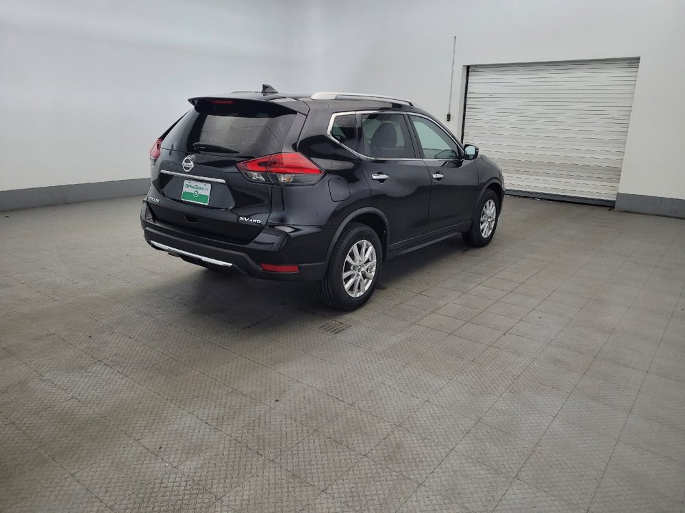 Used 2017 Nissan Rogue SV AWD/4WD image 9