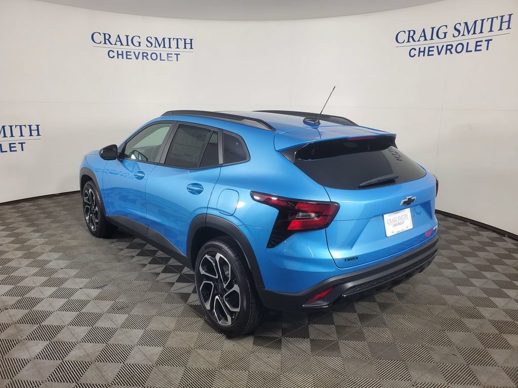 New 2026 Chevrolet Trax RS w/ Sunroof Package FWD image 2