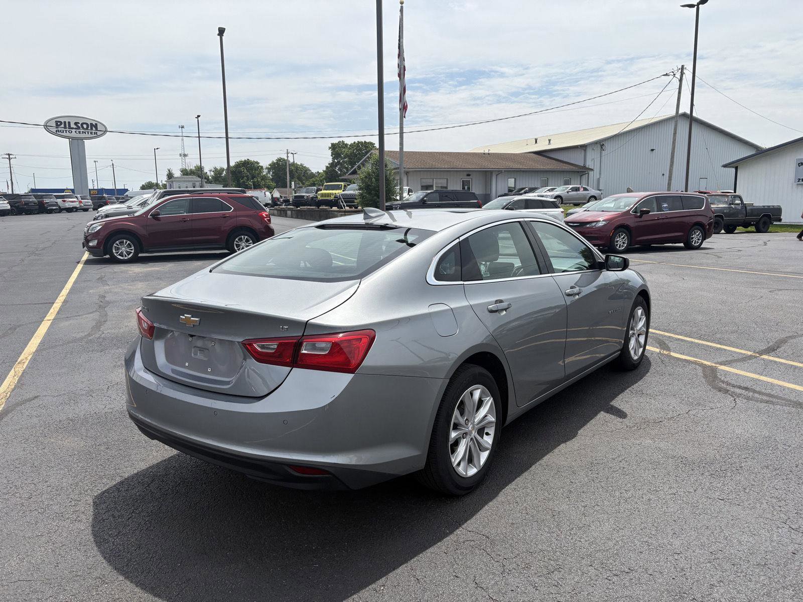 Used 2024 Chevrolet Malibu LT FWD image 10