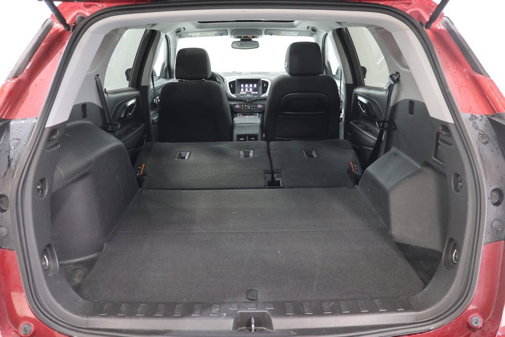 Used 2023 GMC Terrain SLE w/ Driver Convenience Package FWD image 32