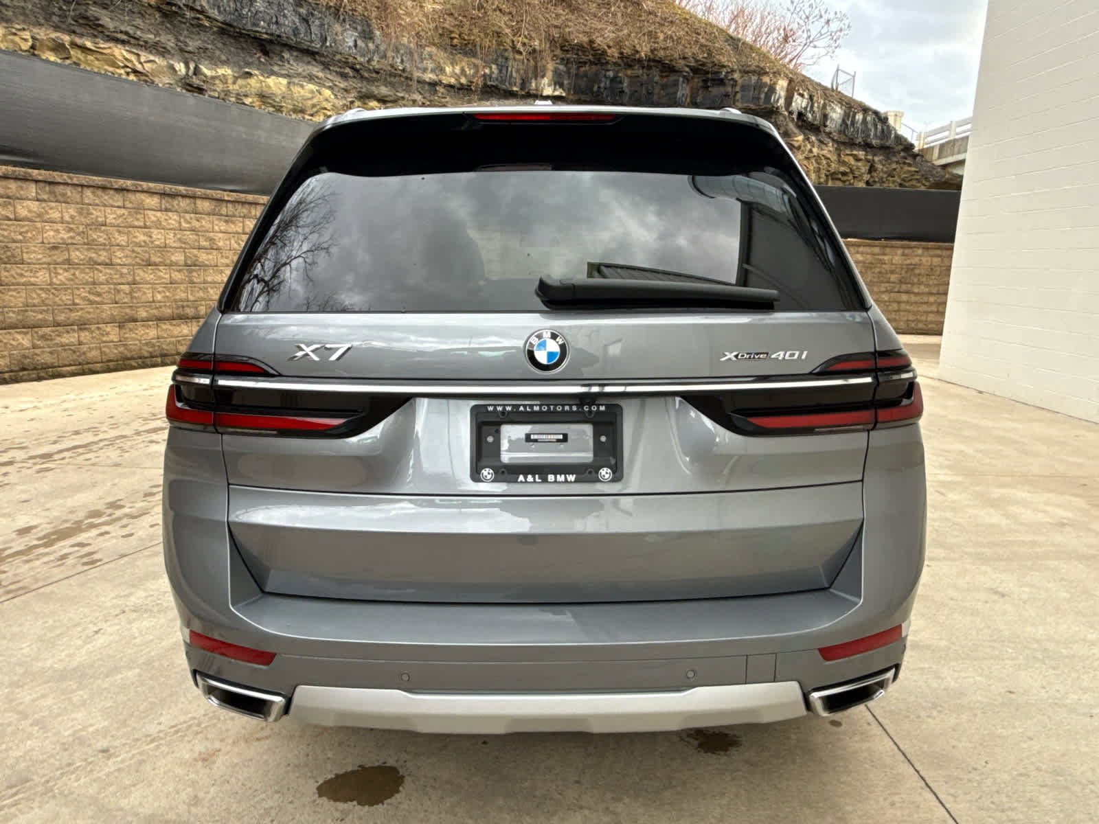 Certified 2023 BMW X7 xDrive40i w/ Premium Package AWD/4WD image 4