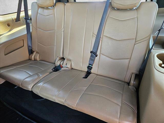 Used 2018 Cadillac Escalade ESV Platinum AWD/4WD image 19