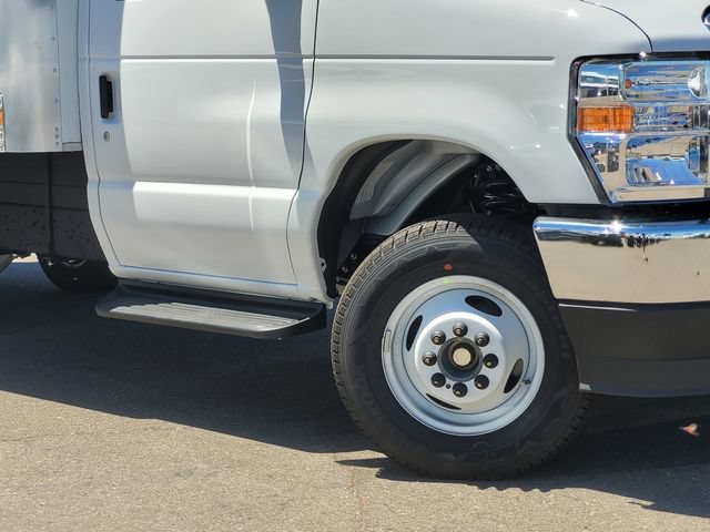 New 2027 Ford E-450 and Econoline 450 Super Duty w/ Power Equipment Group RWD image 2
